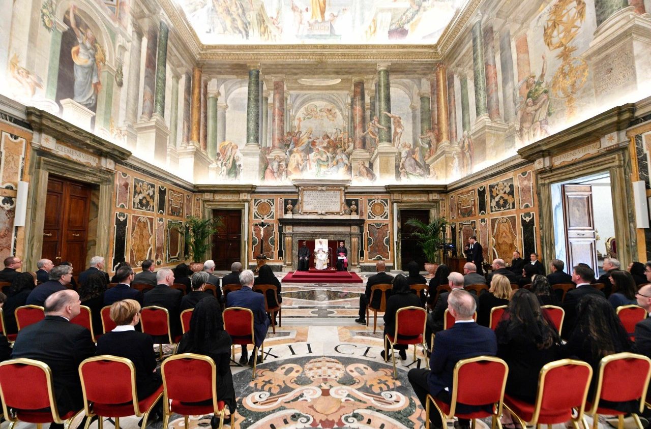 El Papa: «Que la dignidad de cada individuo sea reconocida y respaldada»