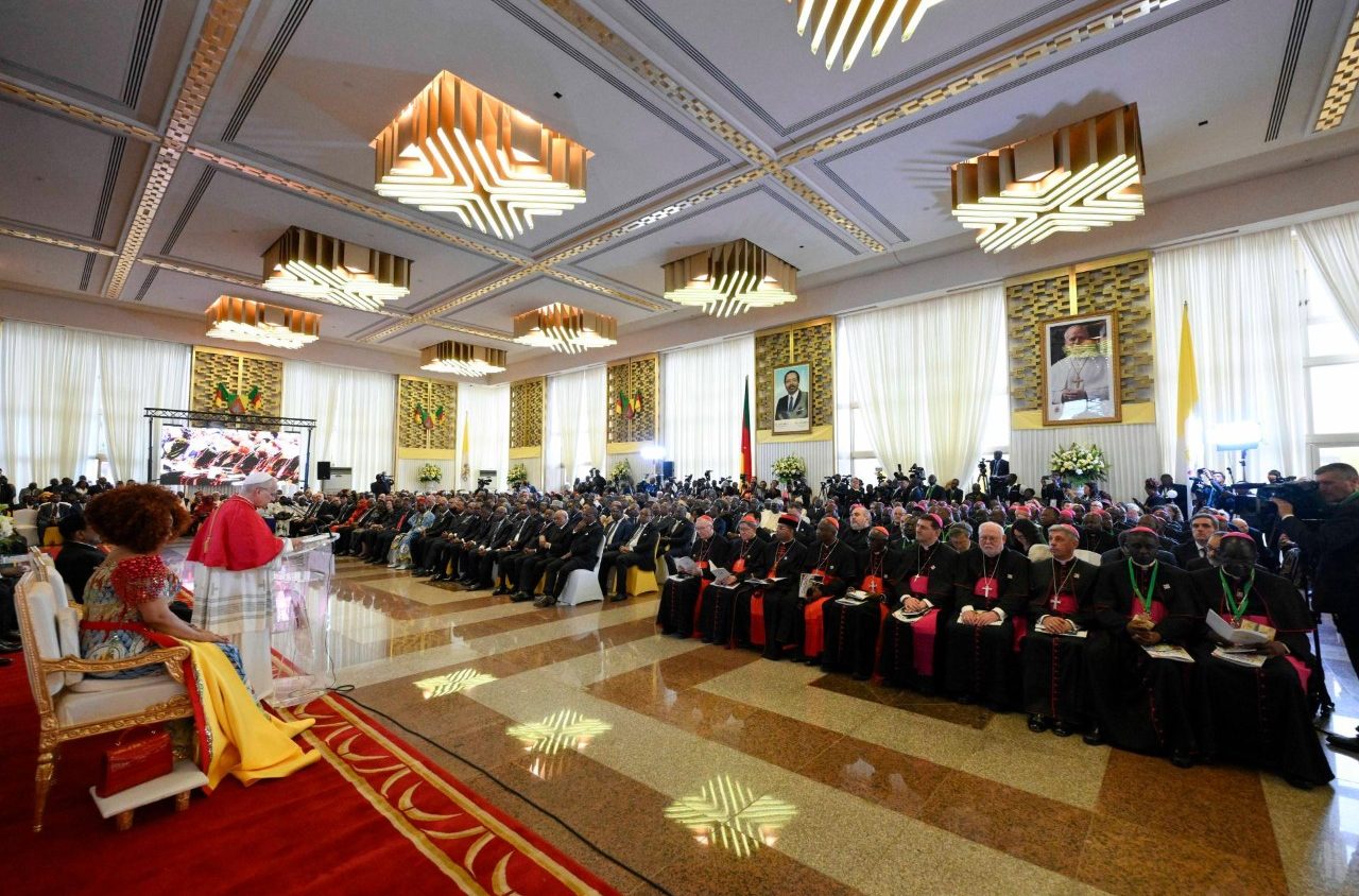 El Papa: La paz no se decreta, se acoge y se vive. Es un don de Dios