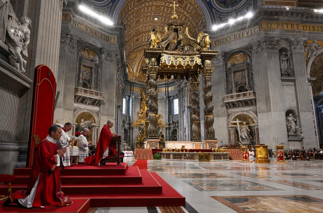 En un mundo en guerra, aprendamos de Cristo a no devolver el mal recibido