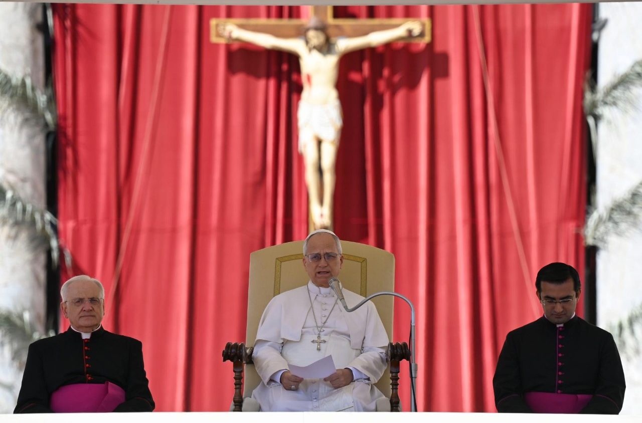 León XIV: la santidad no es un privilegio para unos pocos, compromete a todo bautizado