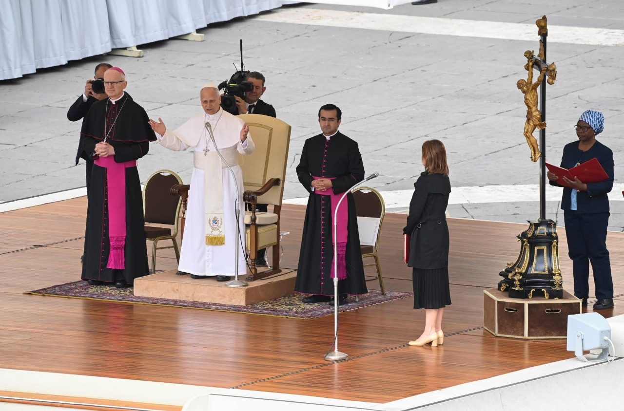 León XIV: La Iglesia debe ser clara al rechazar lo que mortifica la vida, la guerra y la violencia