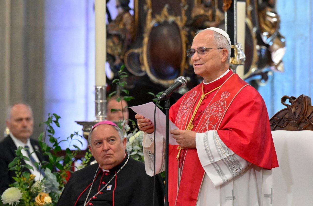 El Papa agradece al pueblo canario su generosa labor de caridad y misericordia