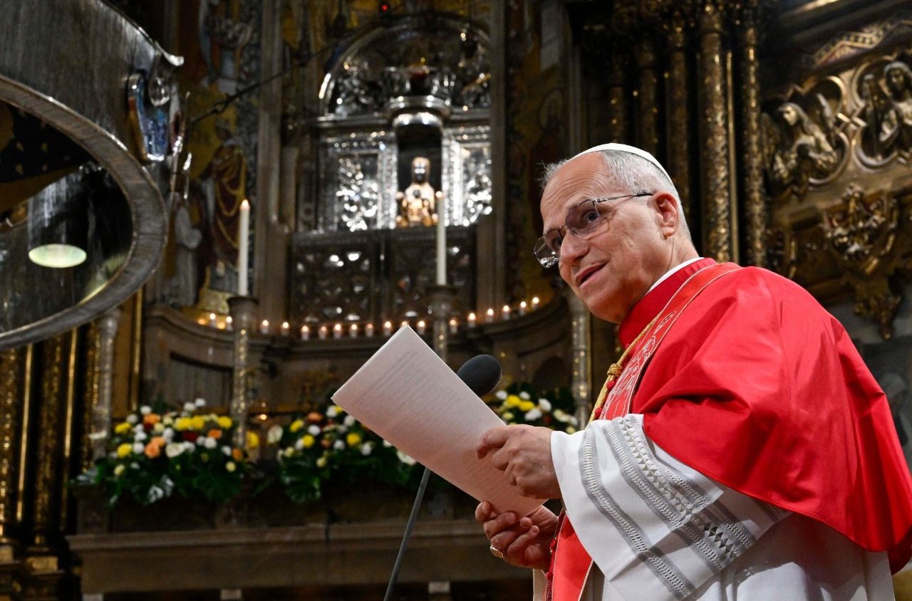El Papa pide en Montserrat que la comunión sea más fuerte que toda división