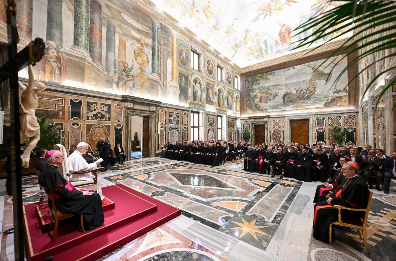 El Papa: salvar a los cristianos de Oriente de la precariedad, hija de la guerra