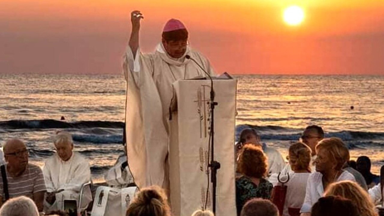 El obispo de Rímini: el Papa nos ayuda a construir la cultura del amor
