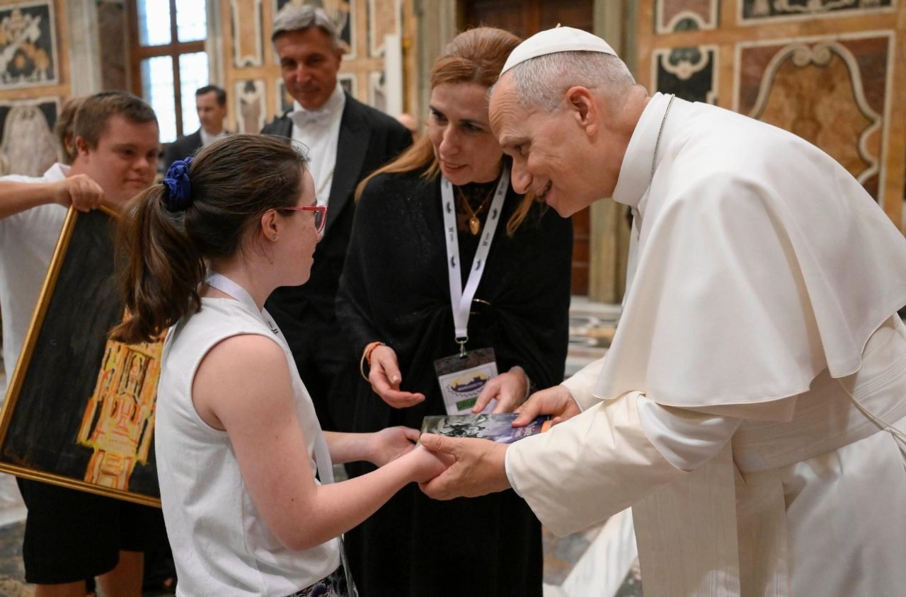El Papa: En el rostro de cada persona está Cristo