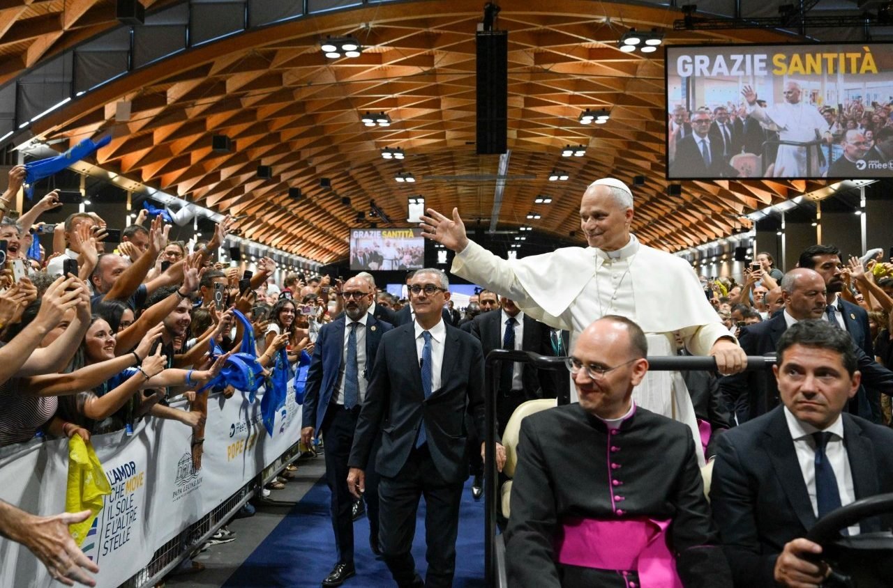 Exposiciones, encuentros, saludos: el Papa en el Meeting de Rímini