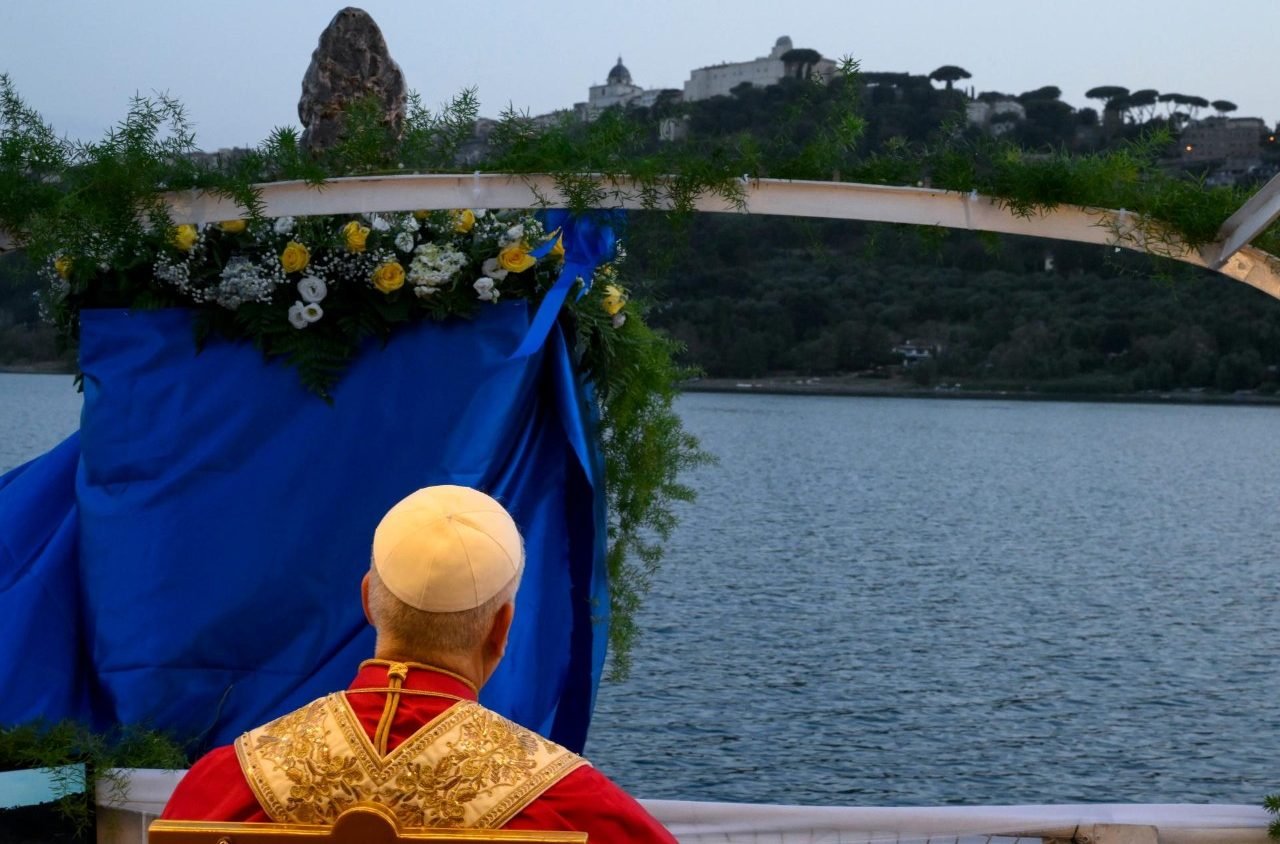 La súplica del Papa a la Virgen: «Mira con bondad a tus hijos heridos por la guerra»