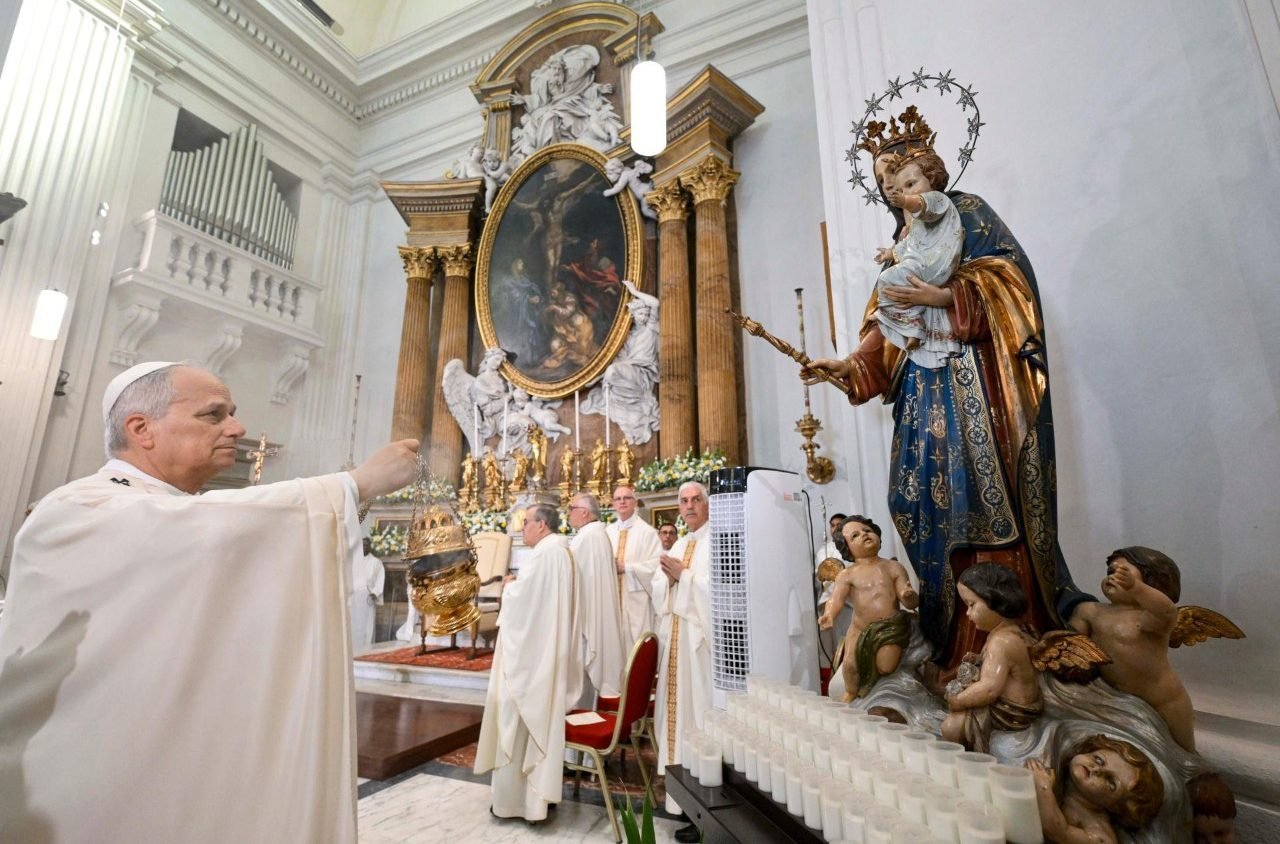 León XIV insta abandonar el hedonismo que aprisiona