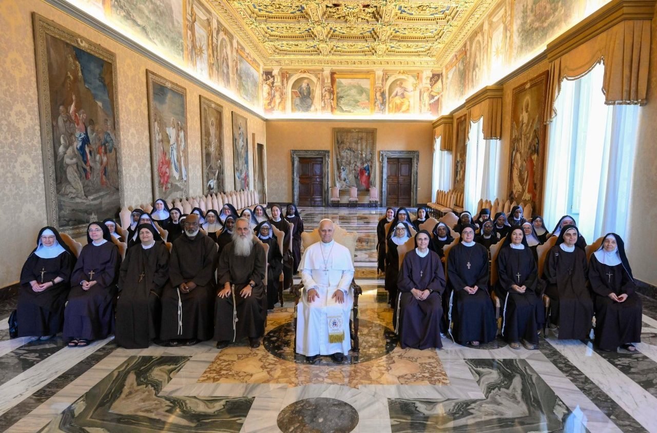 El Papa a las clarisas: cultiven comunidades alegres y vivas