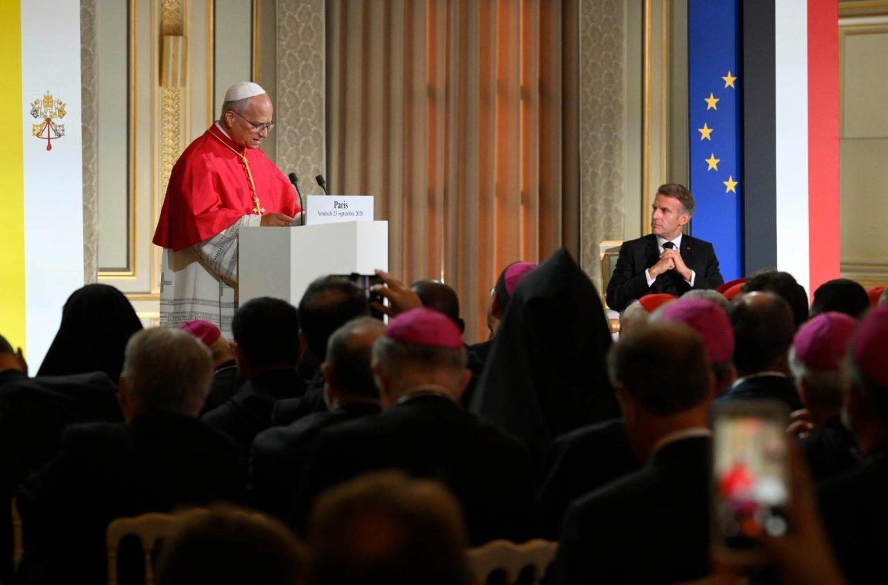 El Papa: La guerra no es inevitable, Francia debe promover el diálogo
