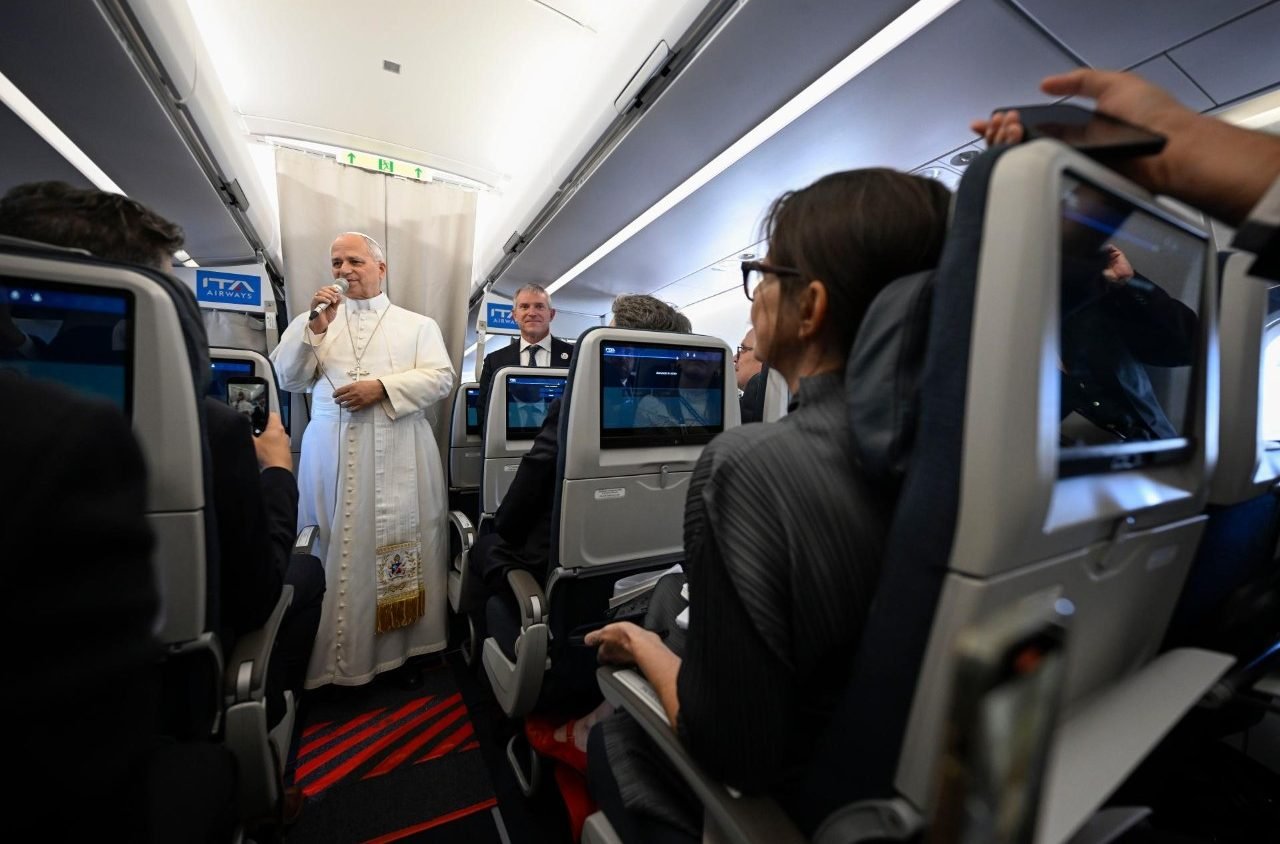 El Papa: «Viaje a Francia para llevar un mensaje de paz al mundo»