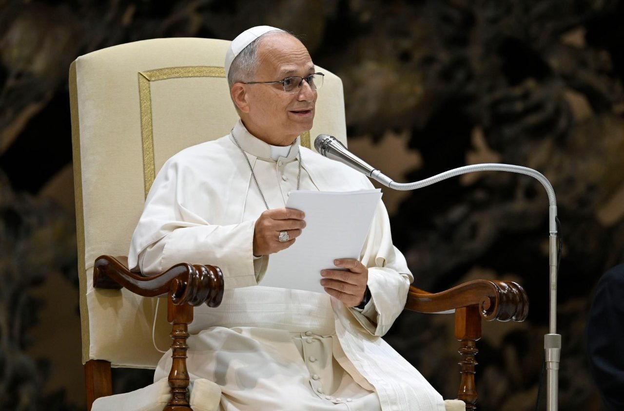 El Papa: “Falsos maestros prometen responder a las preguntas de los jóvenes”