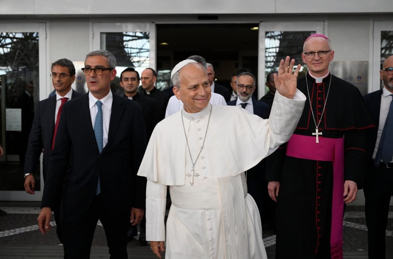 León XIV ya está en el Vaticano. Mañana el Ángelus desde la ventana de su estudio