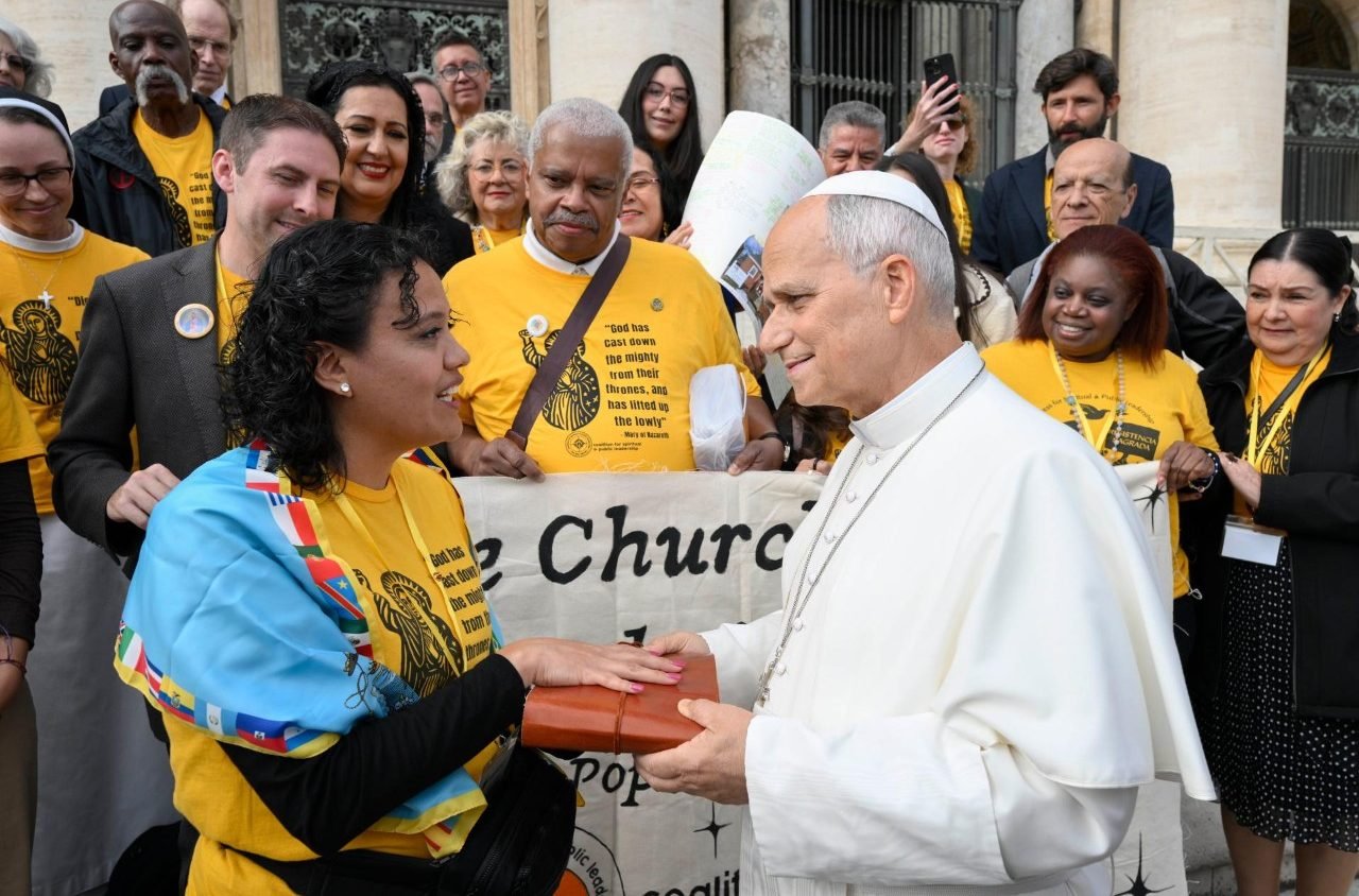 Saludo del Papa a activistas migrantes del centro de detención del ICE en Chicago