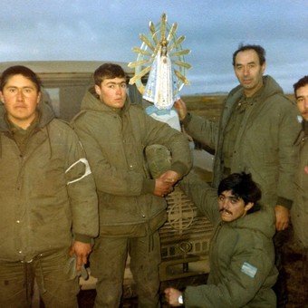 imagen peregrina de Nuestra Señora de Luján, quien acompañó y protegió a los soldados en Malvinas